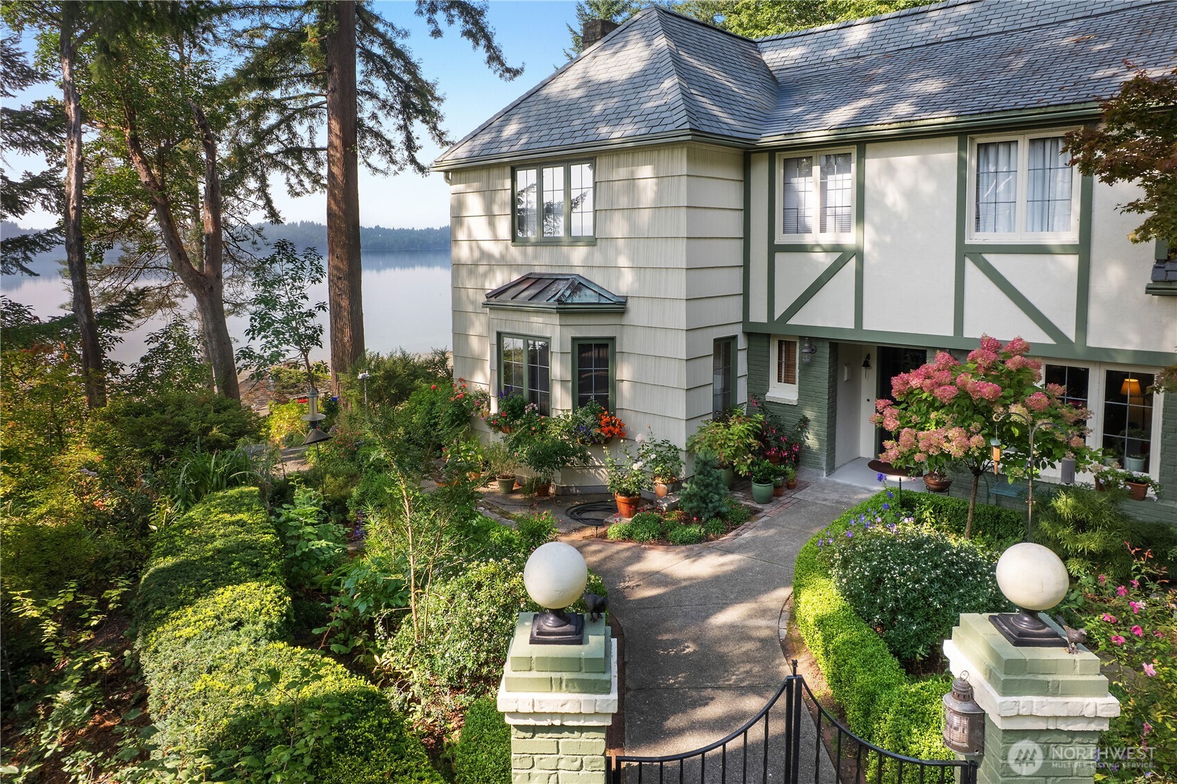 5417 Countryside Beach Drive NW, Olympia, WA 98502