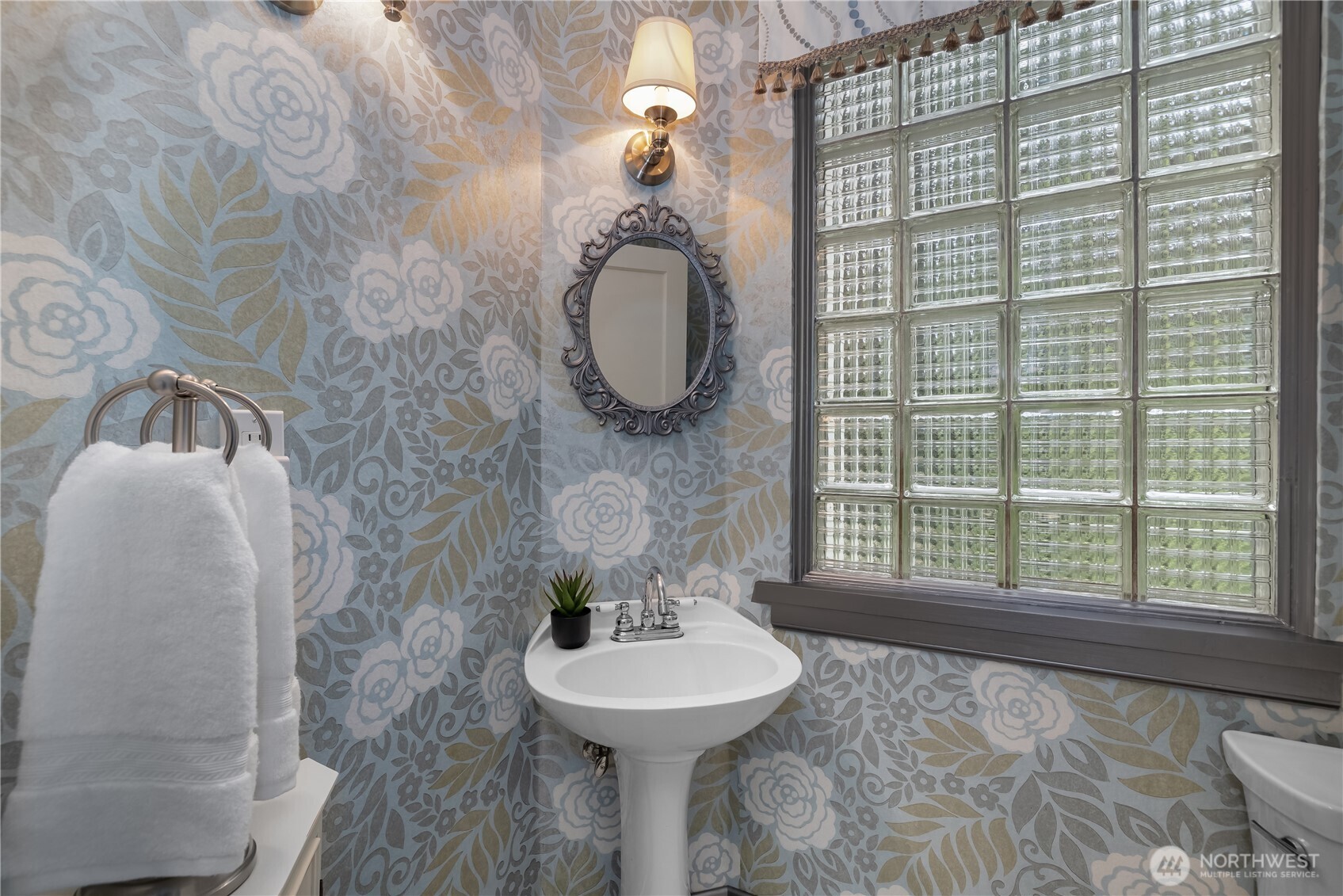 5417 Countryside Beach Drive NW, Olympia, WA 98502