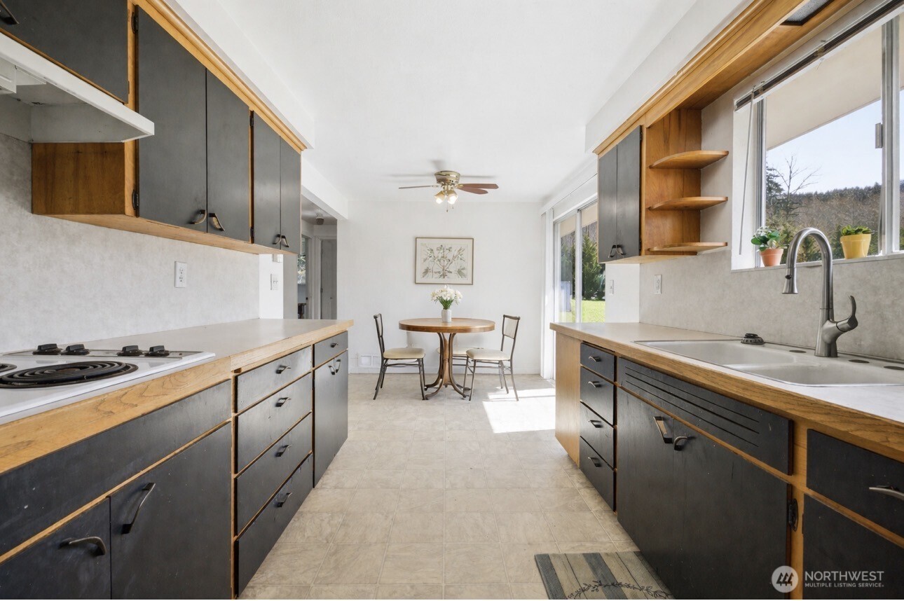 43420 Alder Cutoff Road E, Eatonville, WA 98328