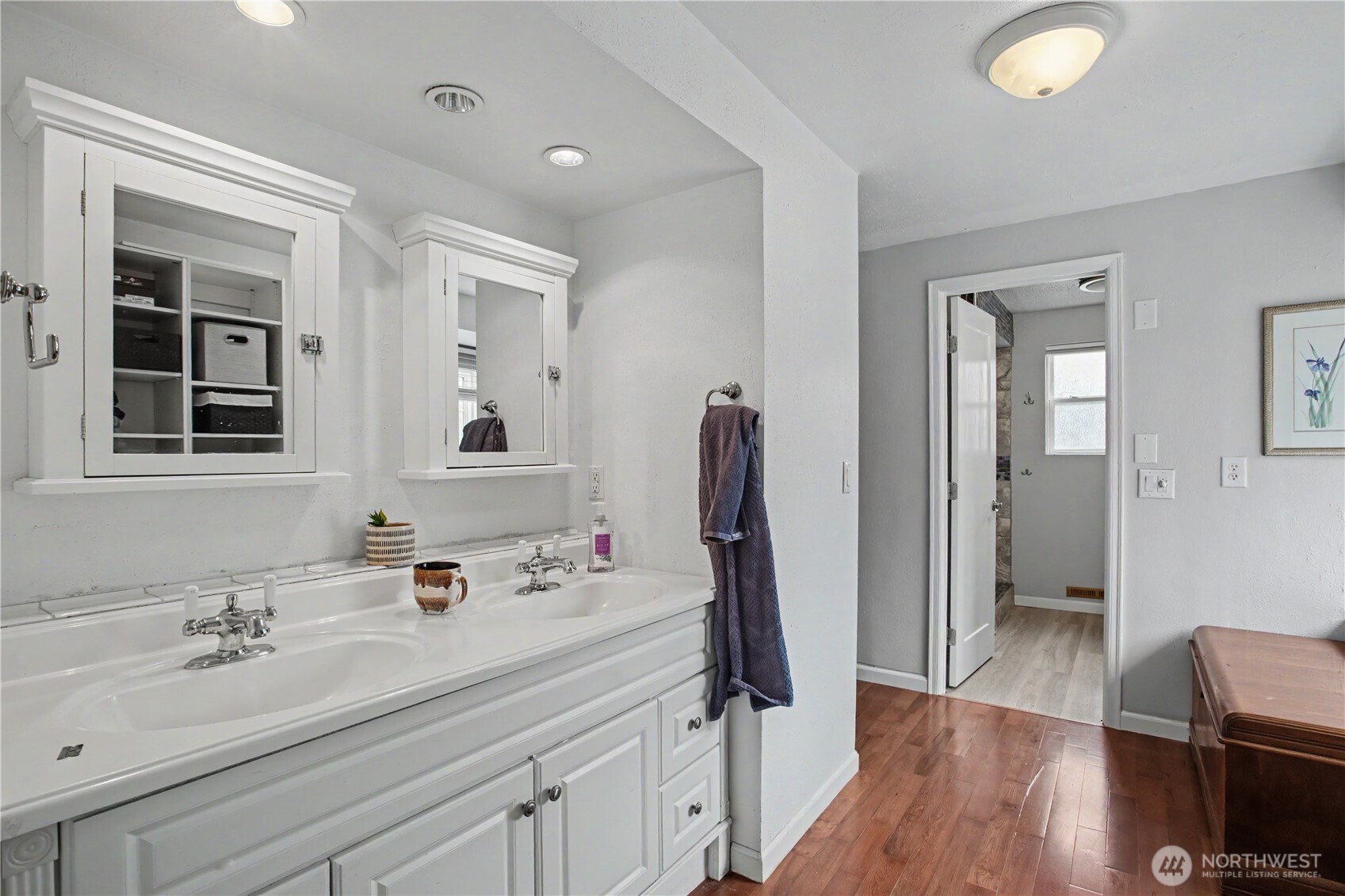 8002 Sapphire Drive SW, Lakewood, WA 98498