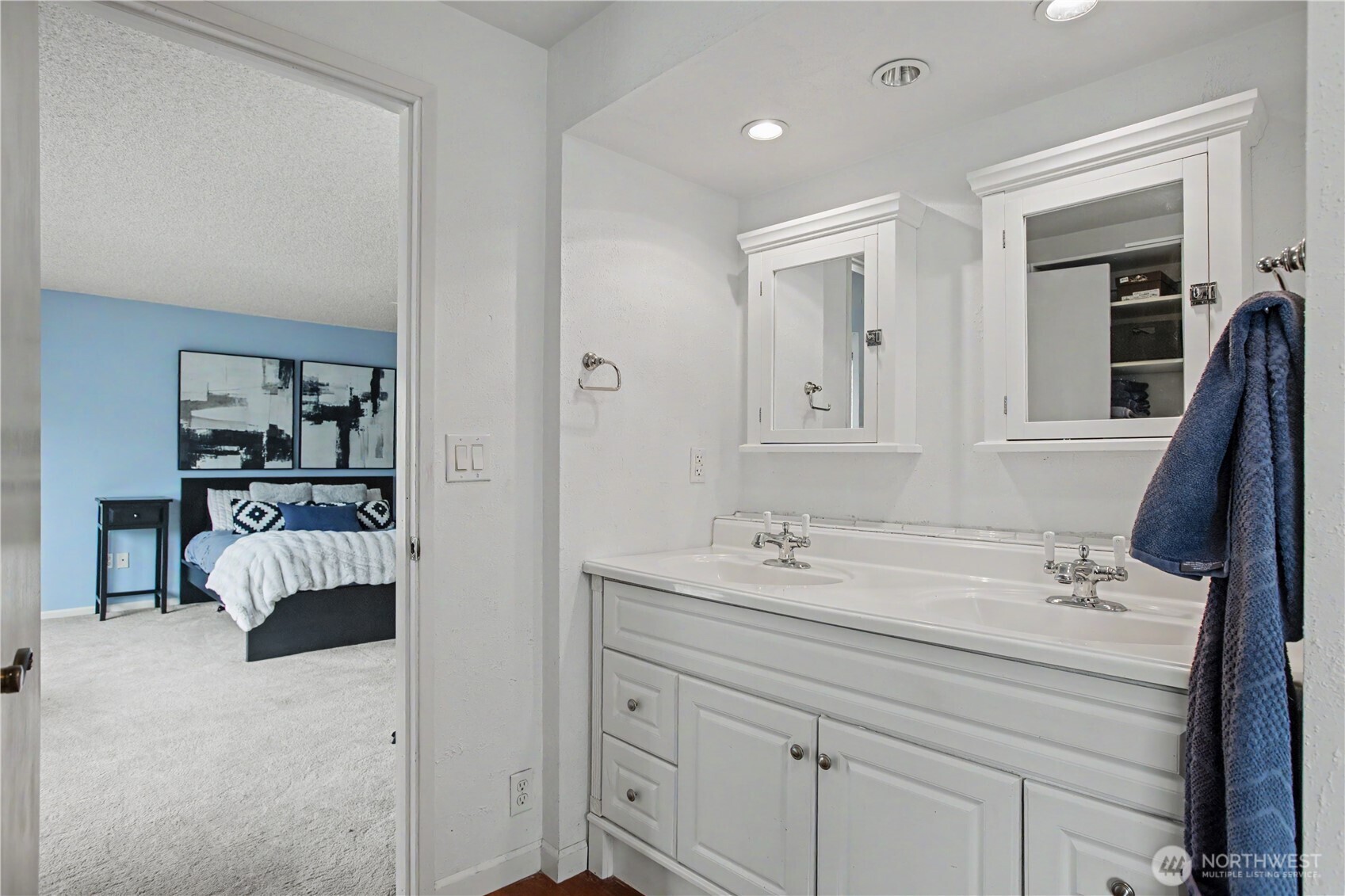 8002 Sapphire Drive SW, Lakewood, WA 98498