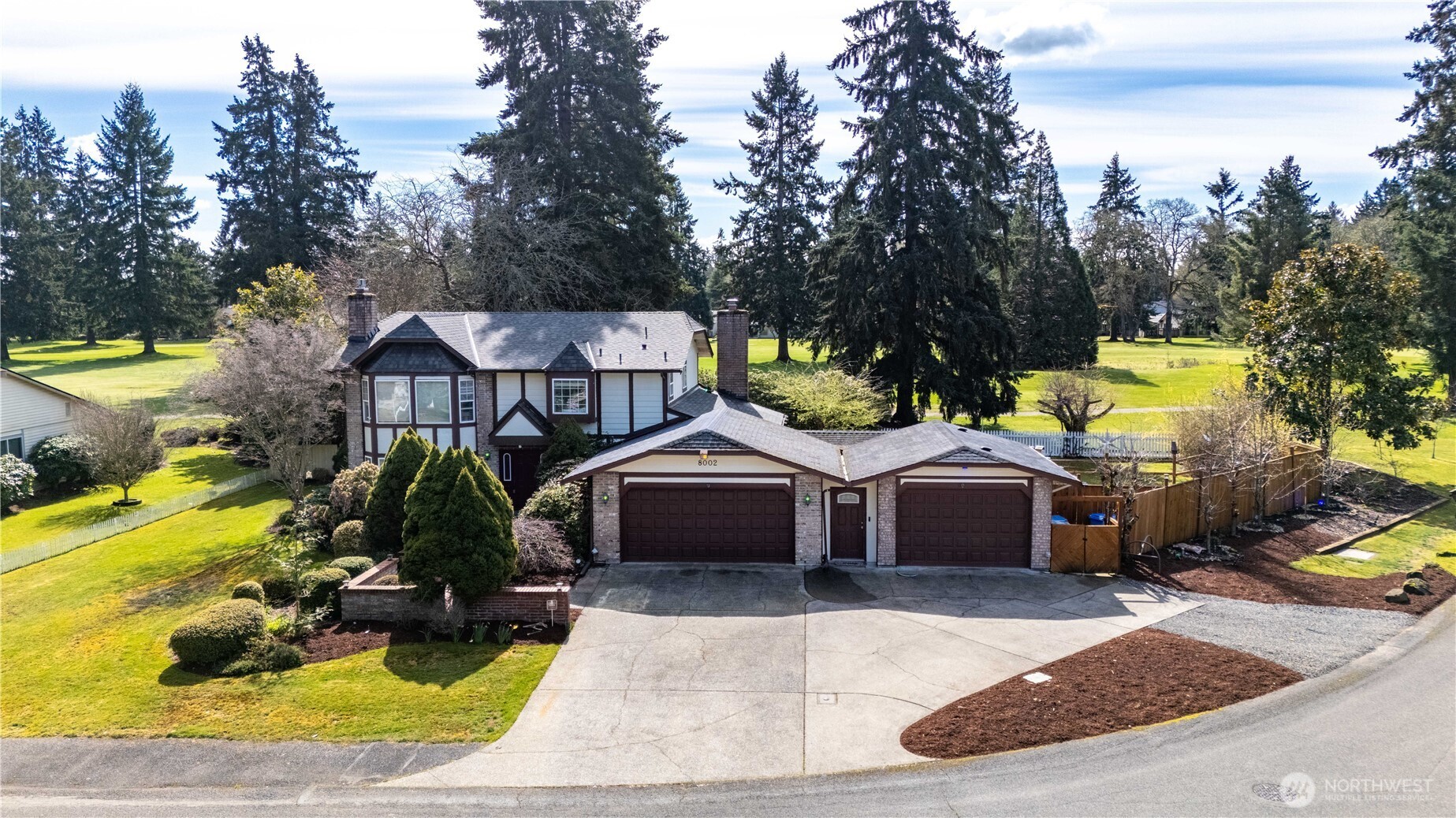 8002 Sapphire Drive SW, Lakewood, WA 98498