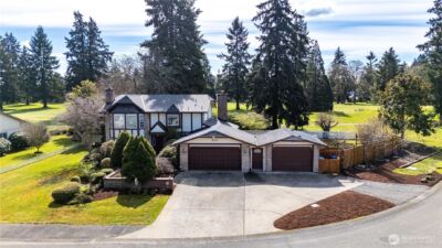 8002 Sapphire Drive SW, Lakewood, WA 98498