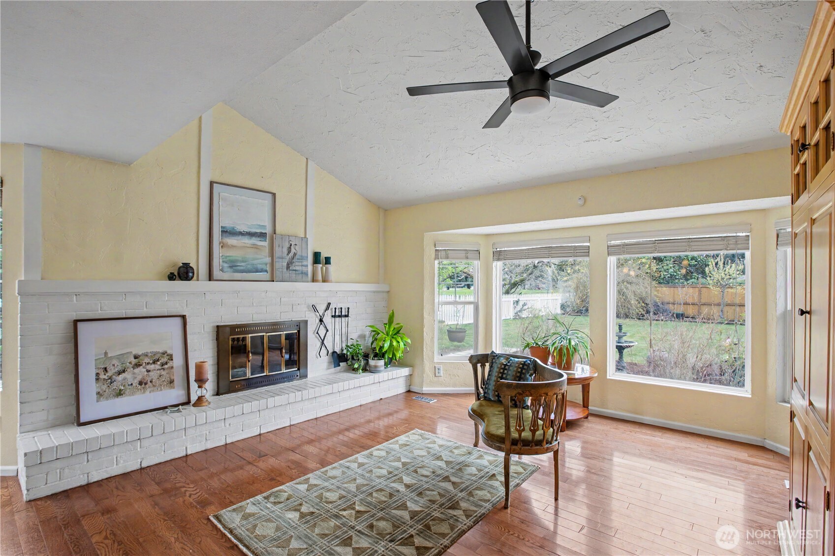 8002 Sapphire Drive SW, Lakewood, WA 98498