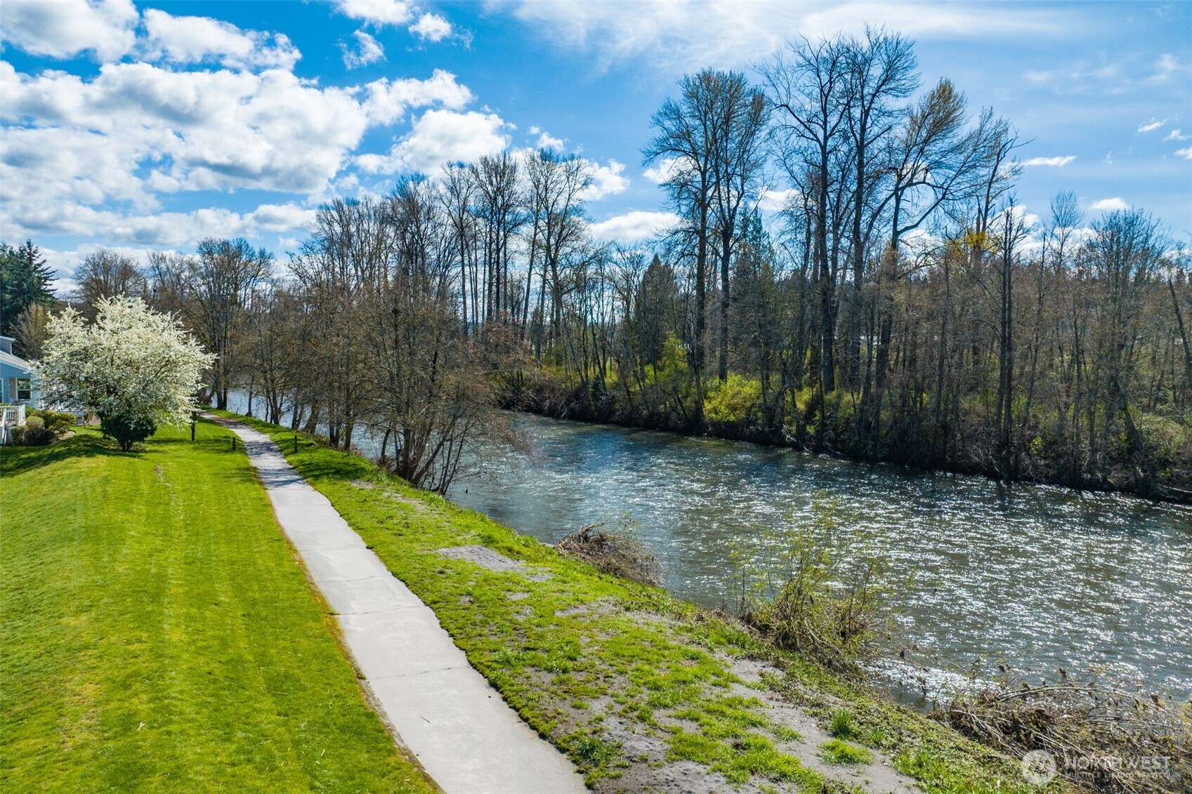 7420 143rd Avenue Ct E, Sumner, WA 98390-8256