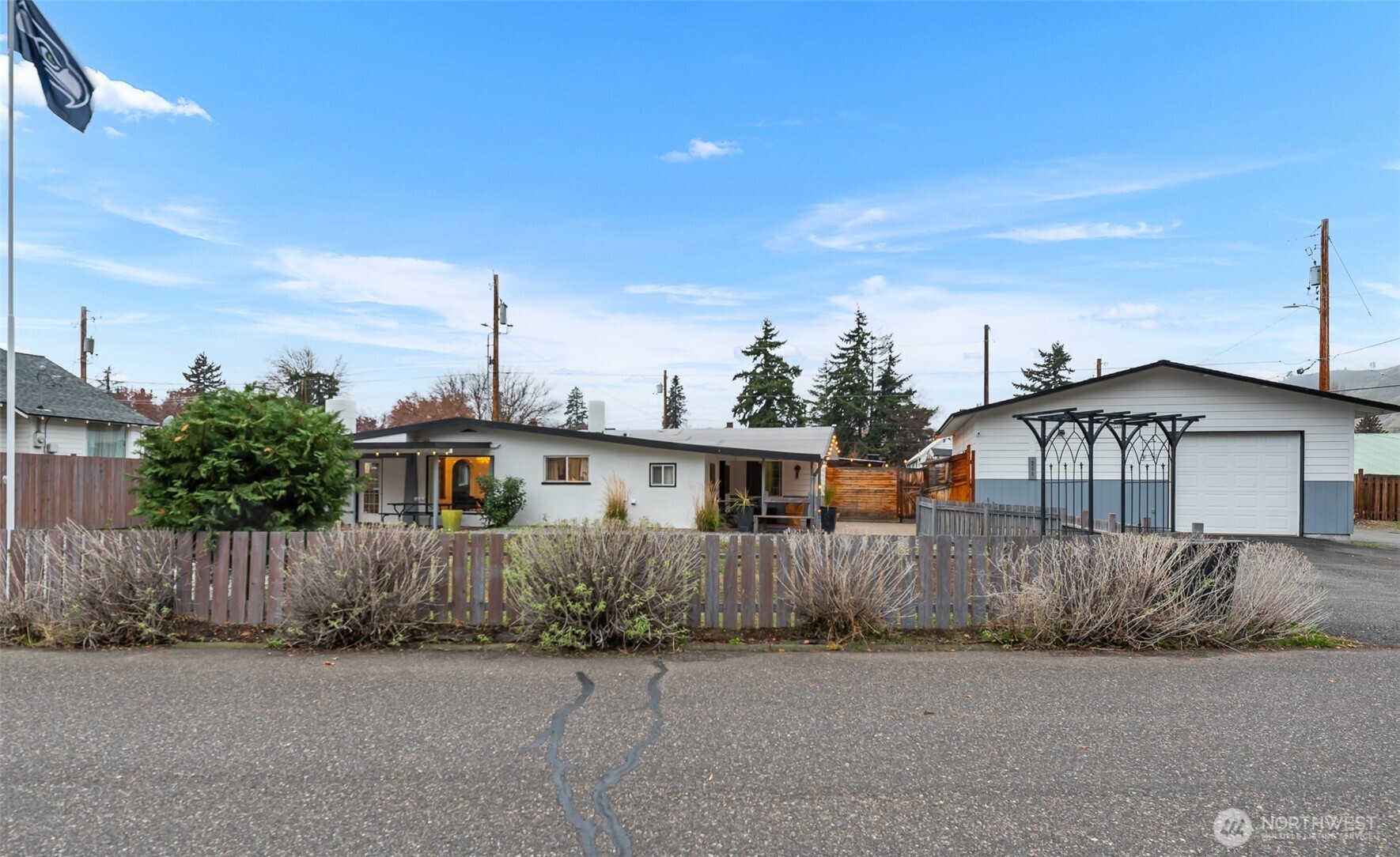 211 Riverfront Drive , Cashmere, WA 98815