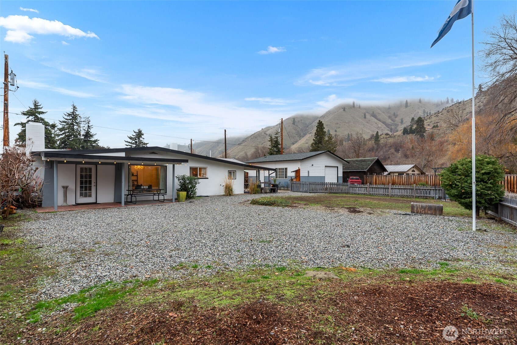 211 Riverfront Drive , Cashmere, WA 98815