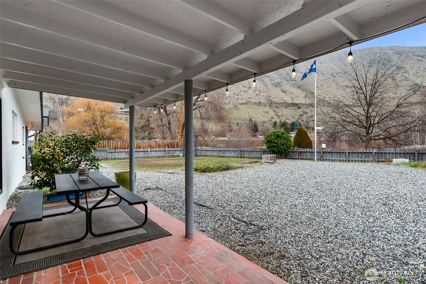 211 Riverfront Drive , Cashmere, WA 98815