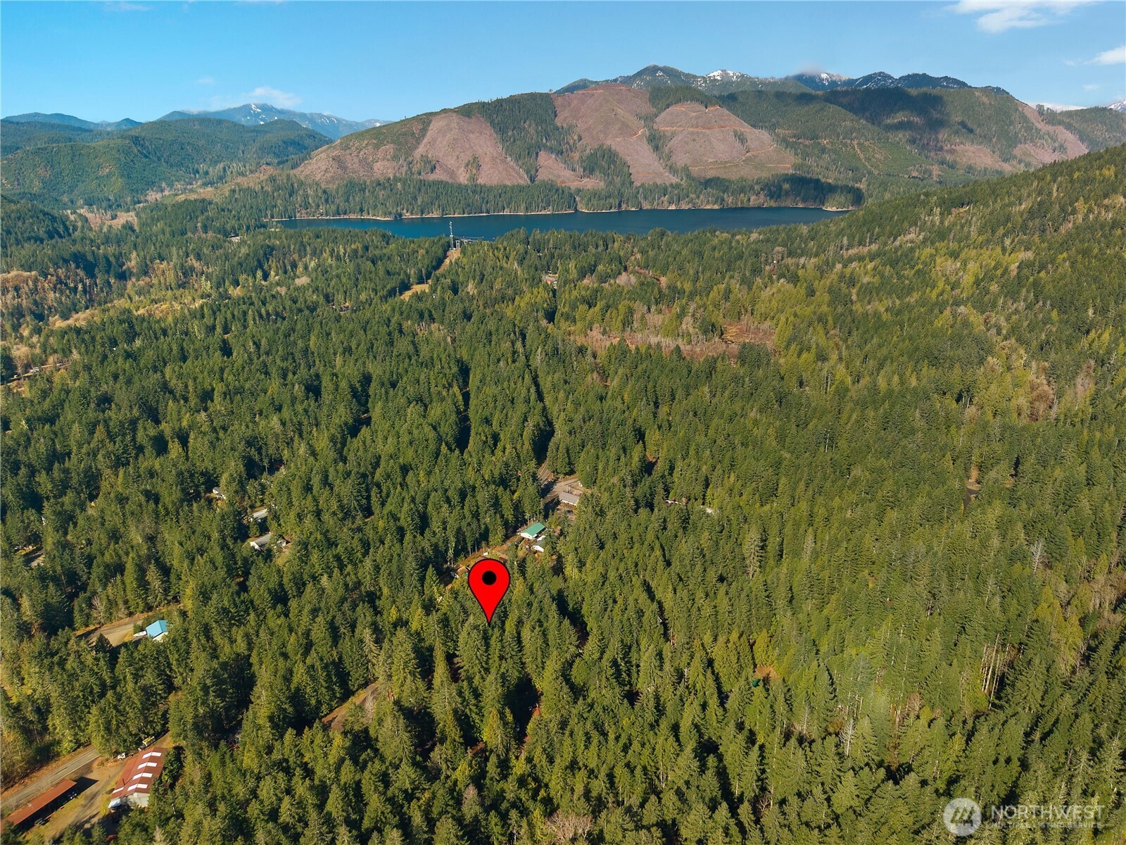 300 N Mount Jupiter Drive , Hoodsport, WA 98548