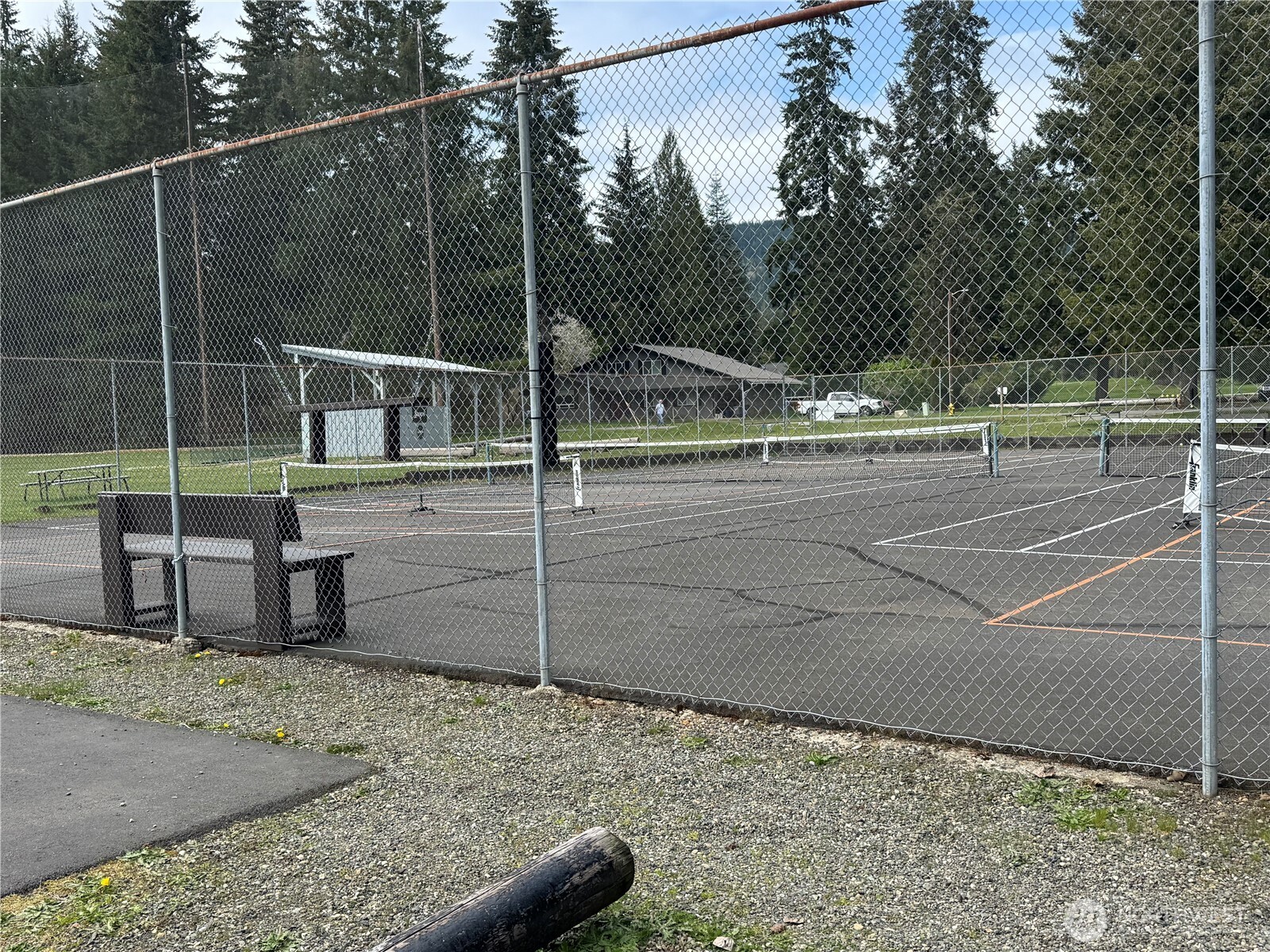 300 N Mount Jupiter Drive , Hoodsport, WA 98548