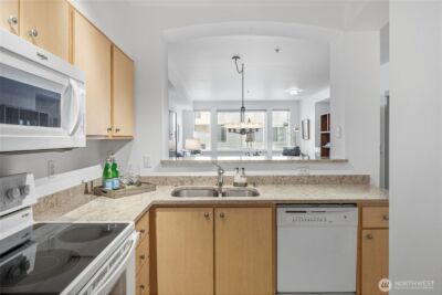 13301 SE 79th Place #B107, Newcastle, WA 98059 - Photo 3