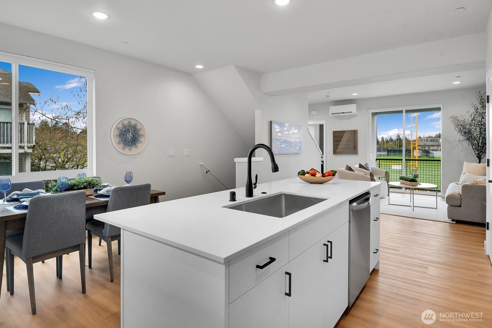 222 124th Street SW #F2, Everett, WA 98204