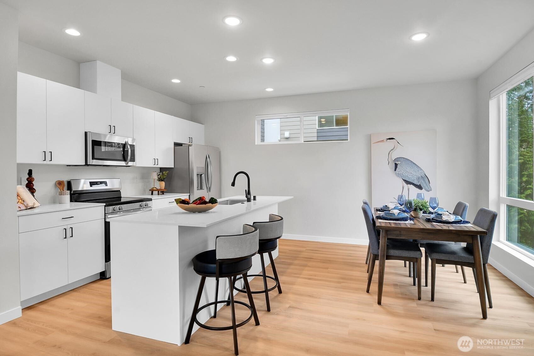 222 124th Street SW #F2, Everett, WA 98204