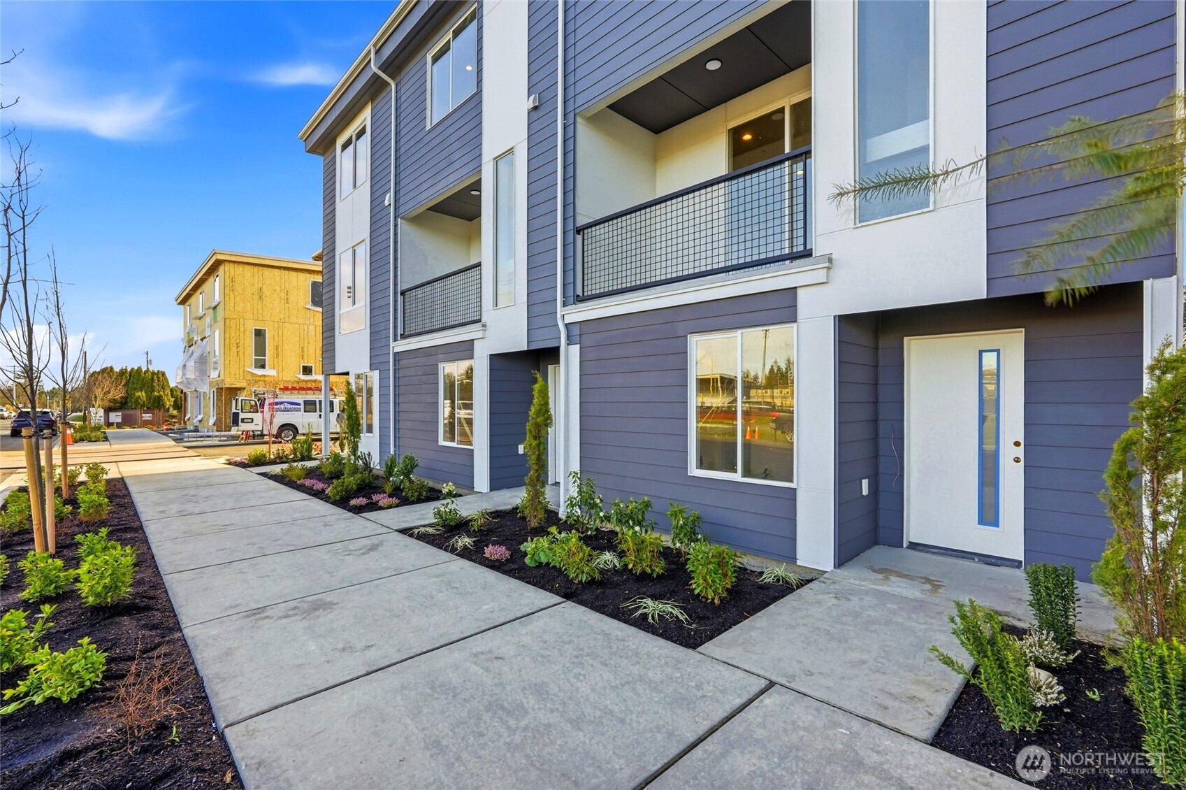 222 124th Street SW #F2, Everett, WA 98204