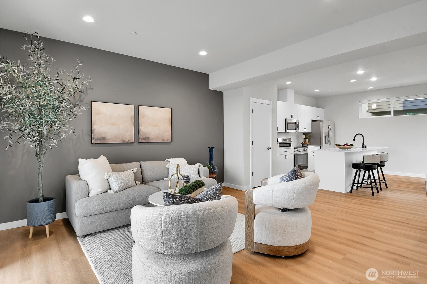 222 124th Street SW #F2, Everett, WA 98204