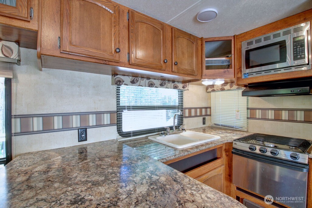 64 Wilderness Way , Deming, WA 98244