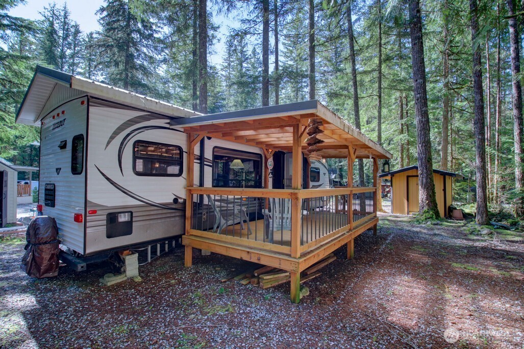 64 Wilderness Way , Deming, WA 98244