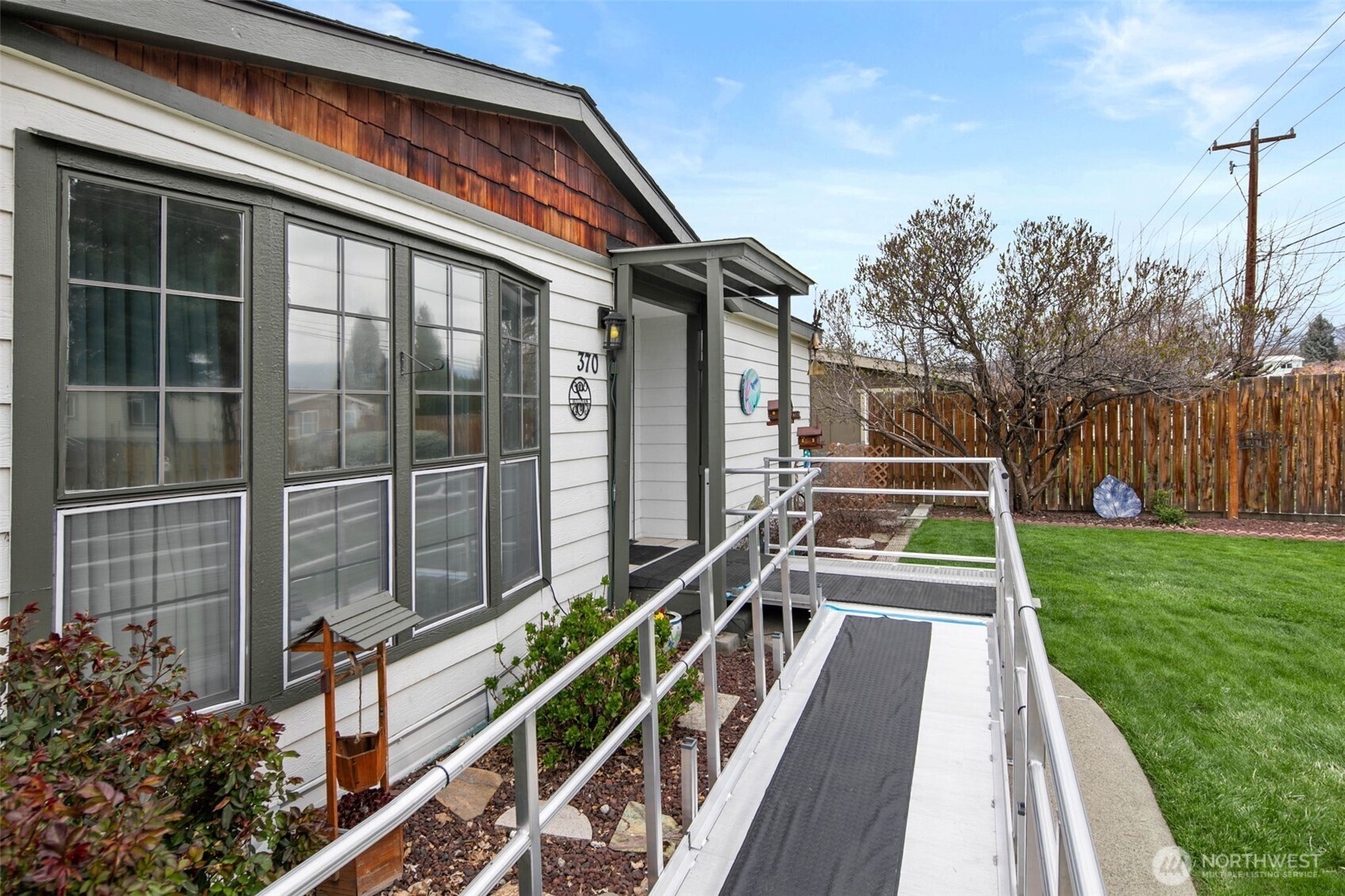 370 S Kentucky , East Wenatchee, WA 98802