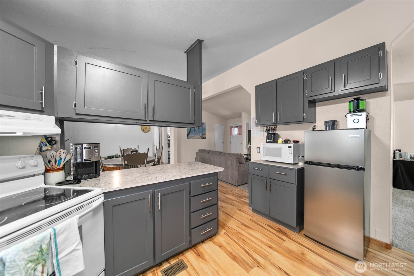 370 S Kentucky , East Wenatchee, WA 98802