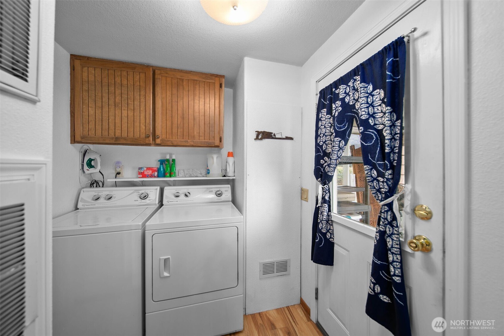 370 S Kentucky , East Wenatchee, WA 98802