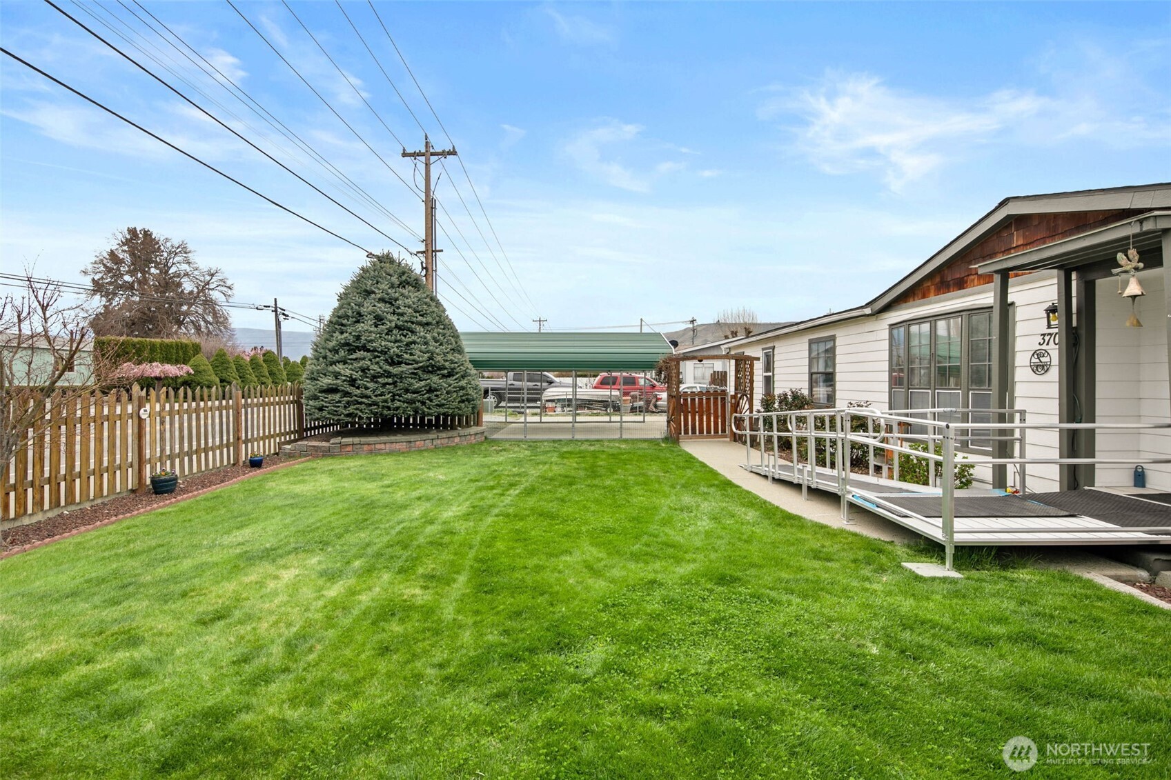 370 S Kentucky , East Wenatchee, WA 98802