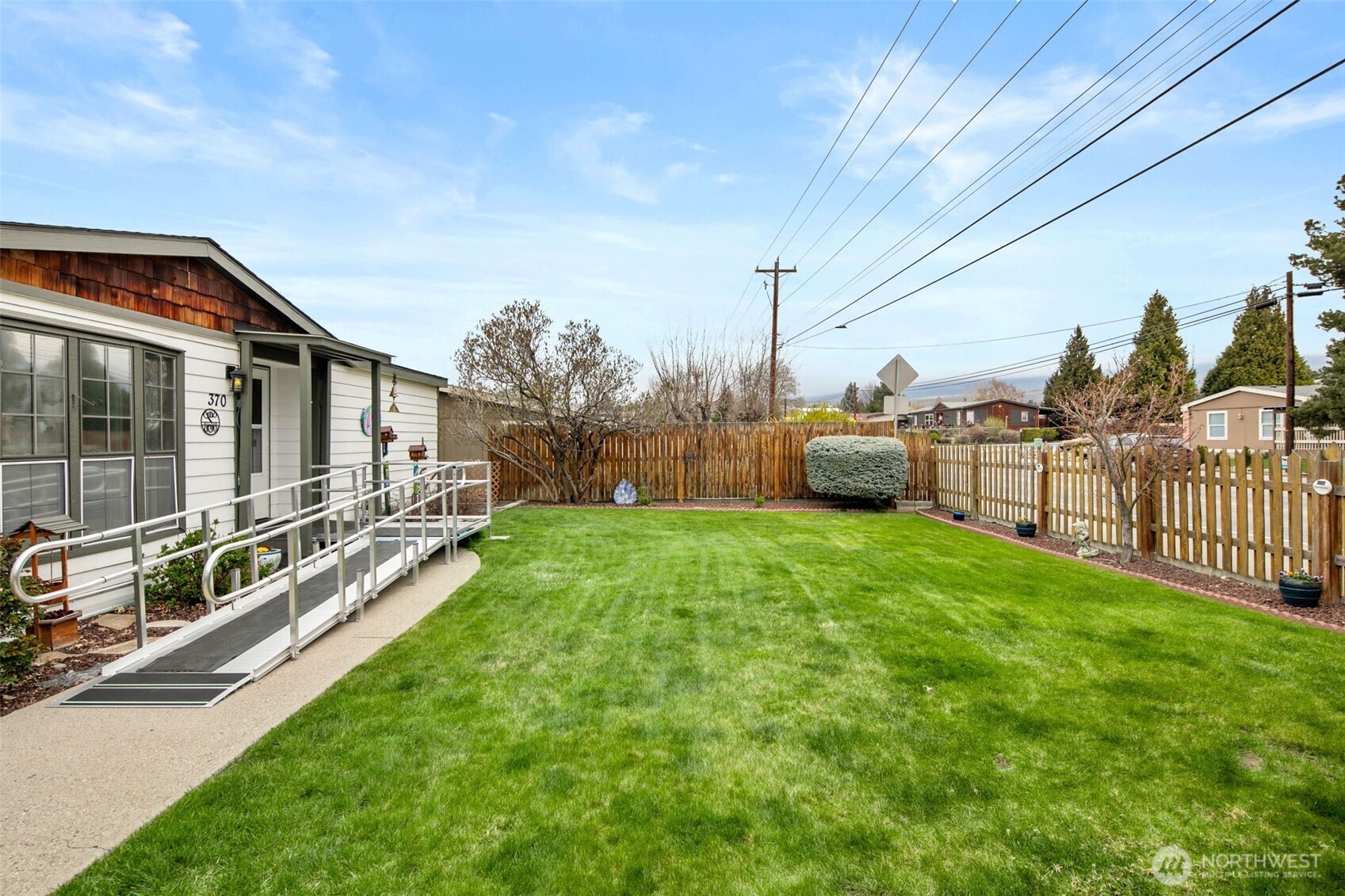 370 S Kentucky , East Wenatchee, WA 98802