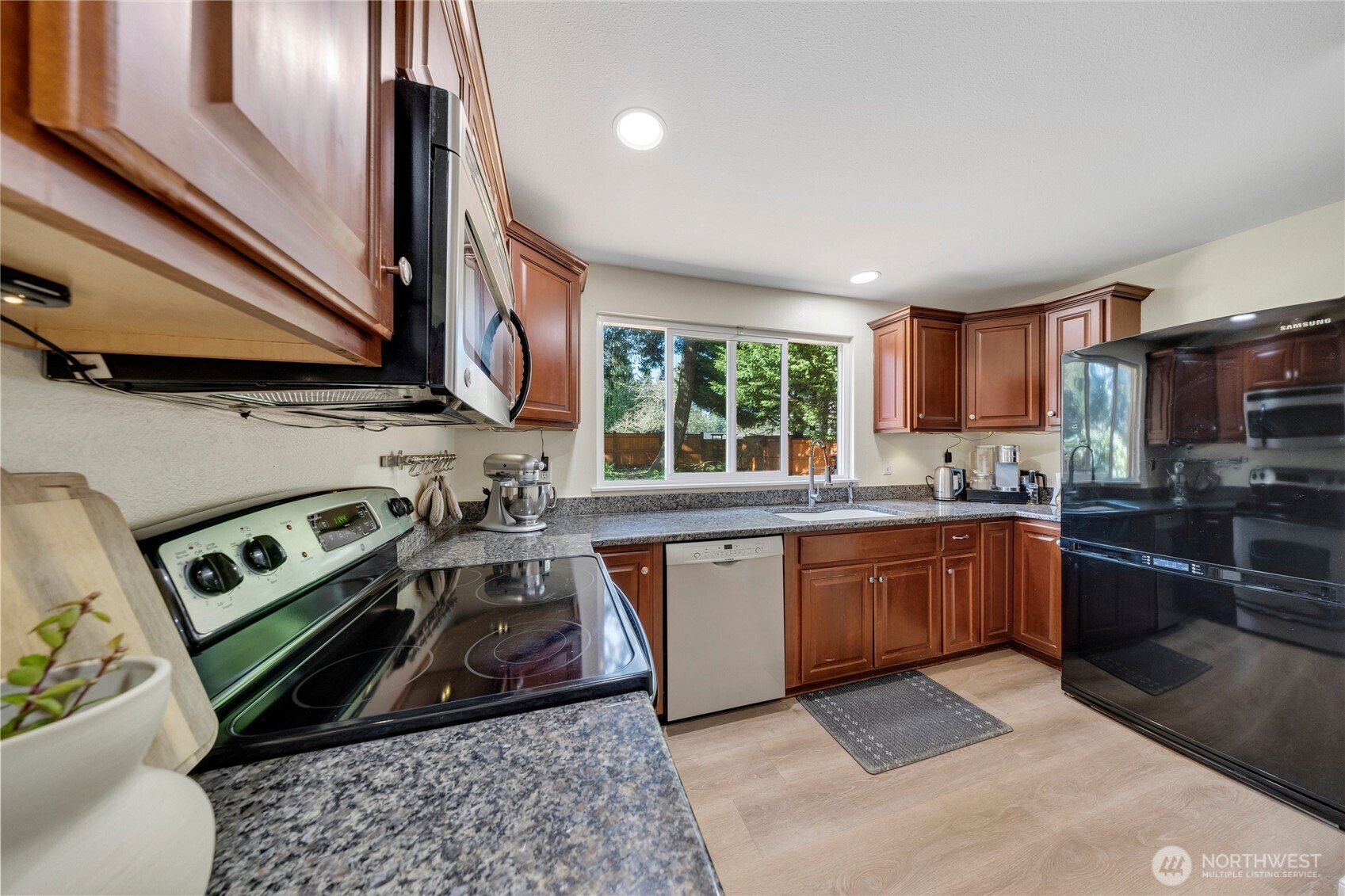 31911 42nd Ave SW, Federal Way, WA 98023