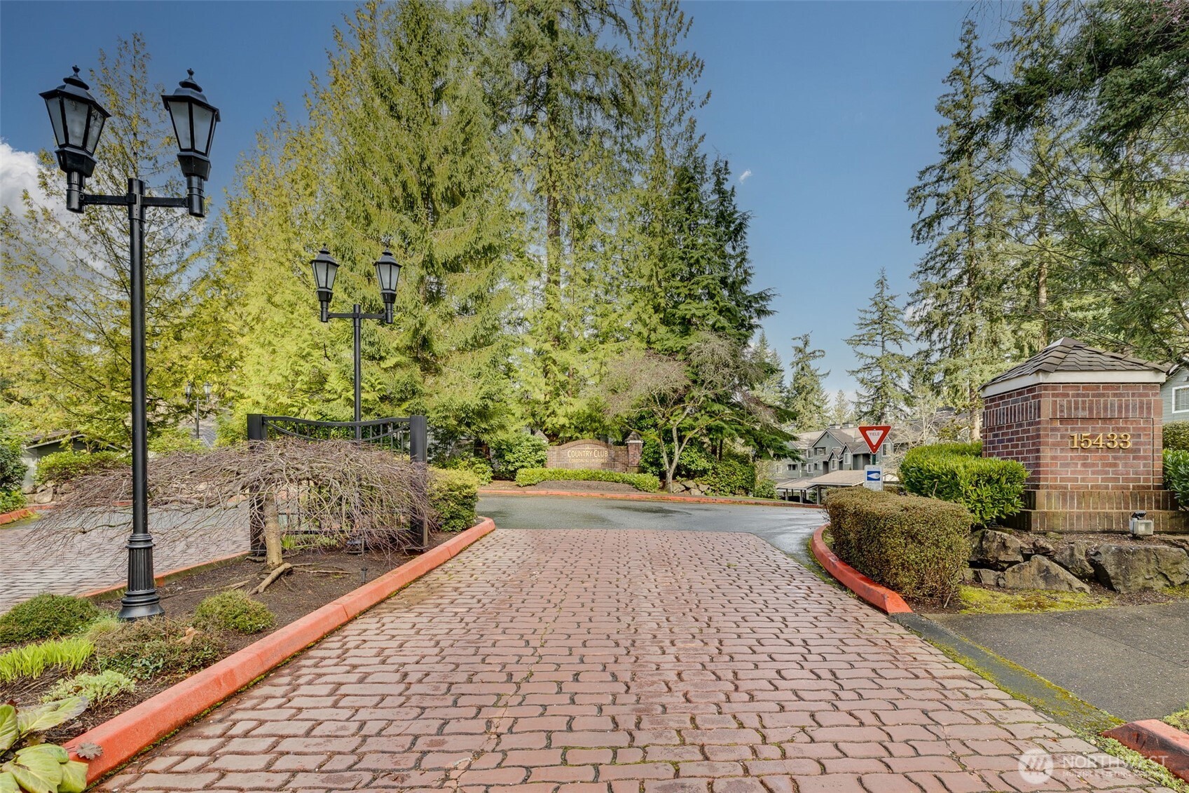 15433 Country Club Drive #E202, Mill Creek, WA 98012
