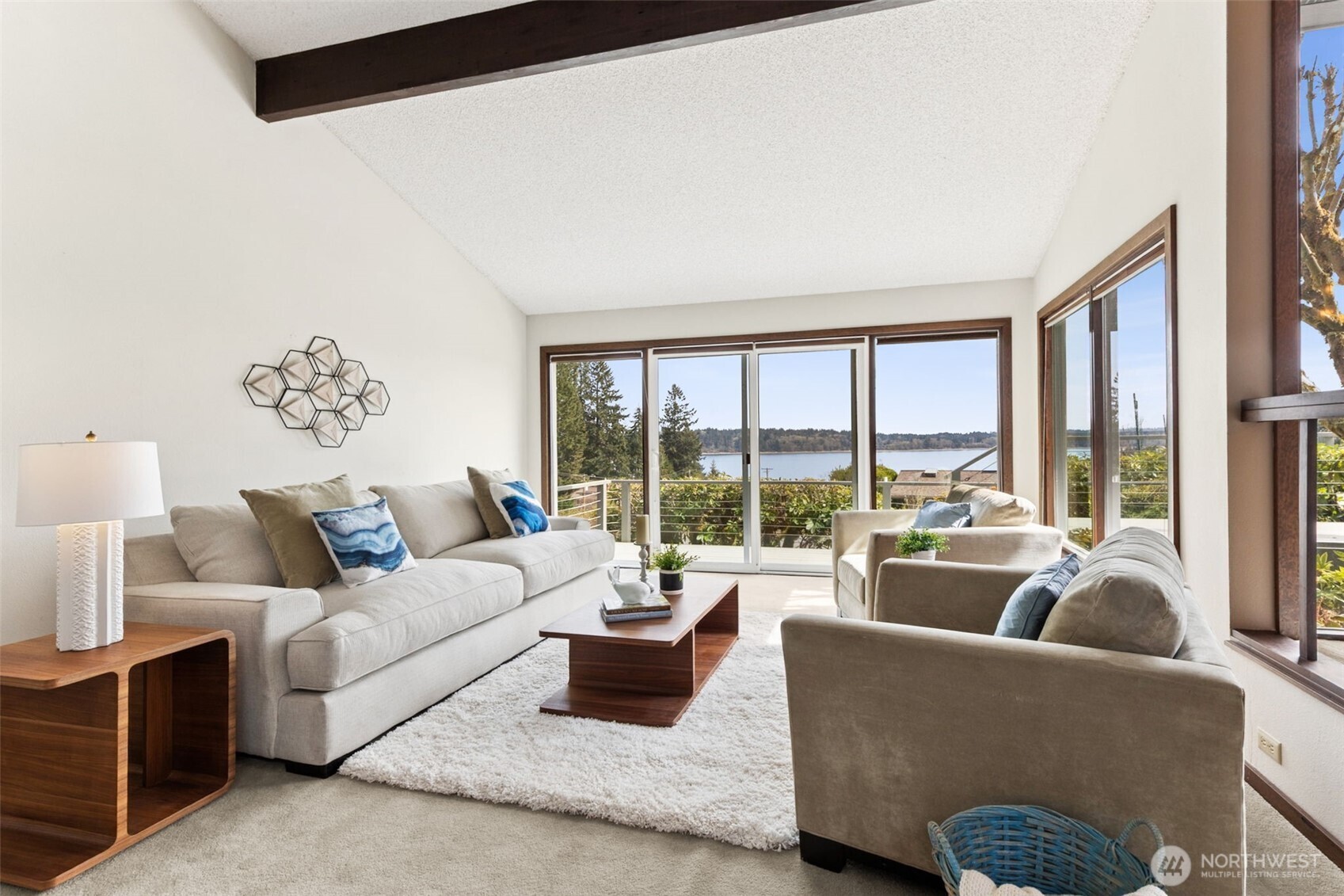 2121 Beverly Beach Drive NW, Olympia, WA 98502