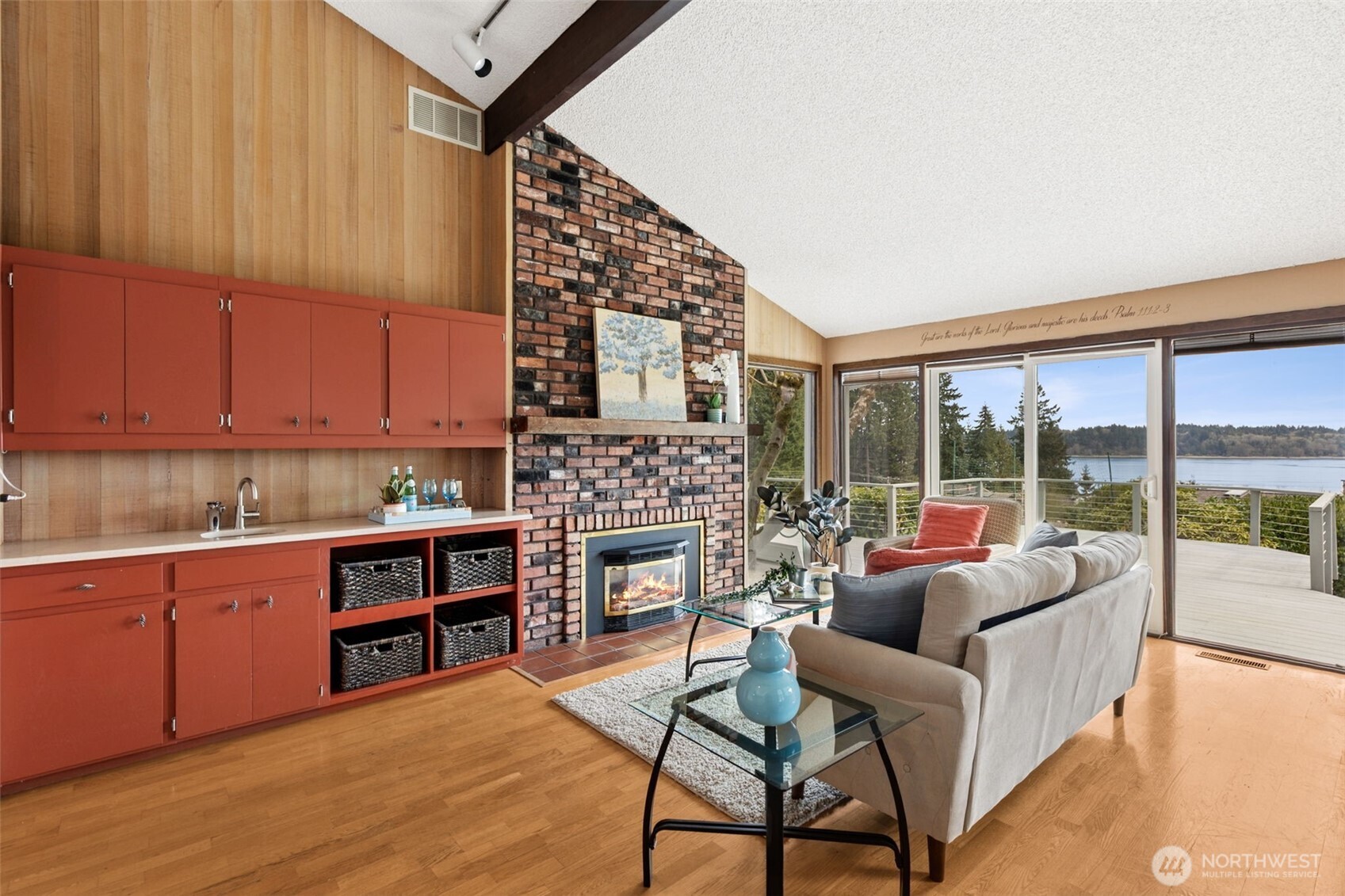 2121 Beverly Beach Drive NW, Olympia, WA 98502