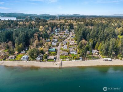 2121 Beverly Beach Drive NW, Olympia, WA 98502 - Photo 3