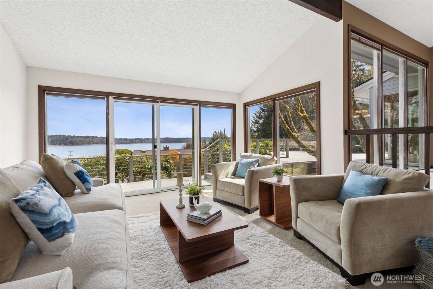 2121 Beverly Beach Drive NW, Olympia, WA 98502