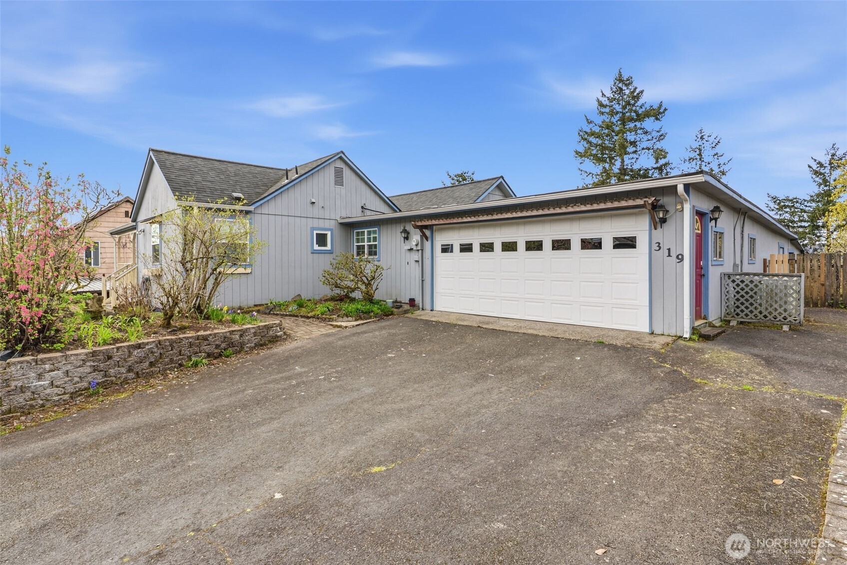 319 N 3rd Street , Kalama, WA 98625