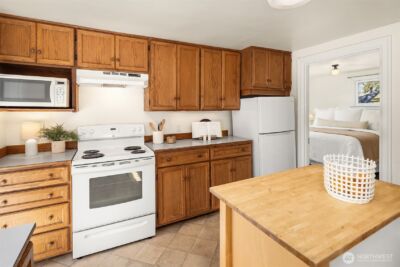 9213 25TH Avenue NE, Seattle, WA 98115 - Photo 14