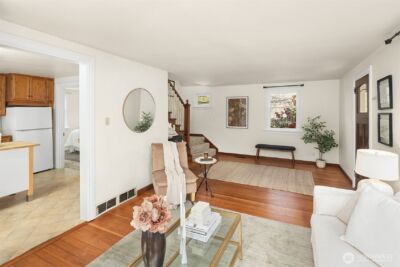 9213 25TH Avenue NE, Seattle, WA 98115 - Photo 7