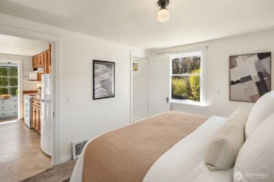 9213 25TH Avenue NE, Seattle, WA 98115 - Photo 10