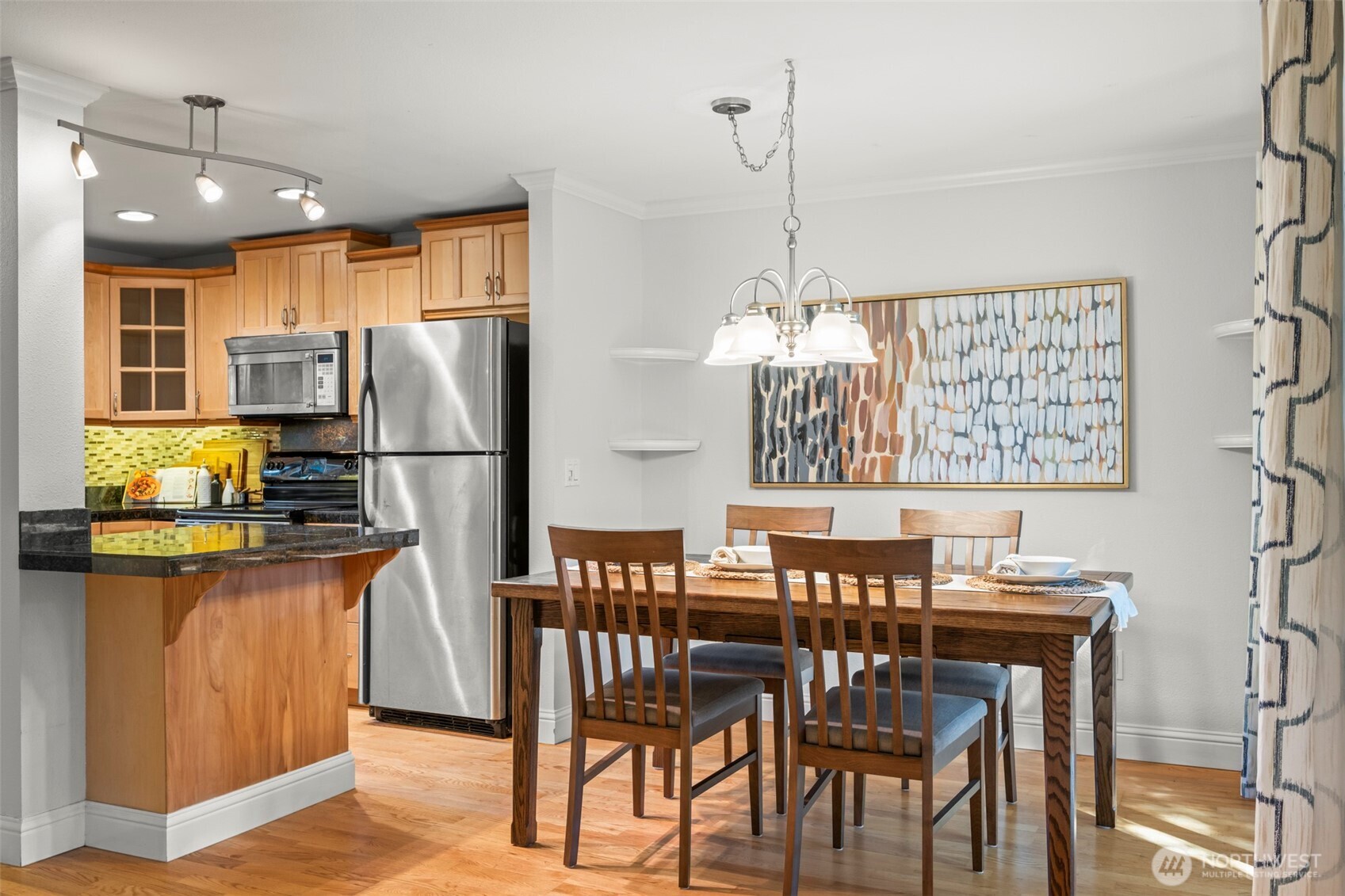 10045 NE 138th Place #E5, Kirkland, WA 98034