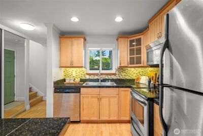 10045 NE 138th Place #E5, Kirkland, WA 98034 - Photo 7