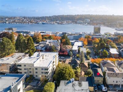 1231 6th Avenue N, Seattle, WA 98109 - Photo 1