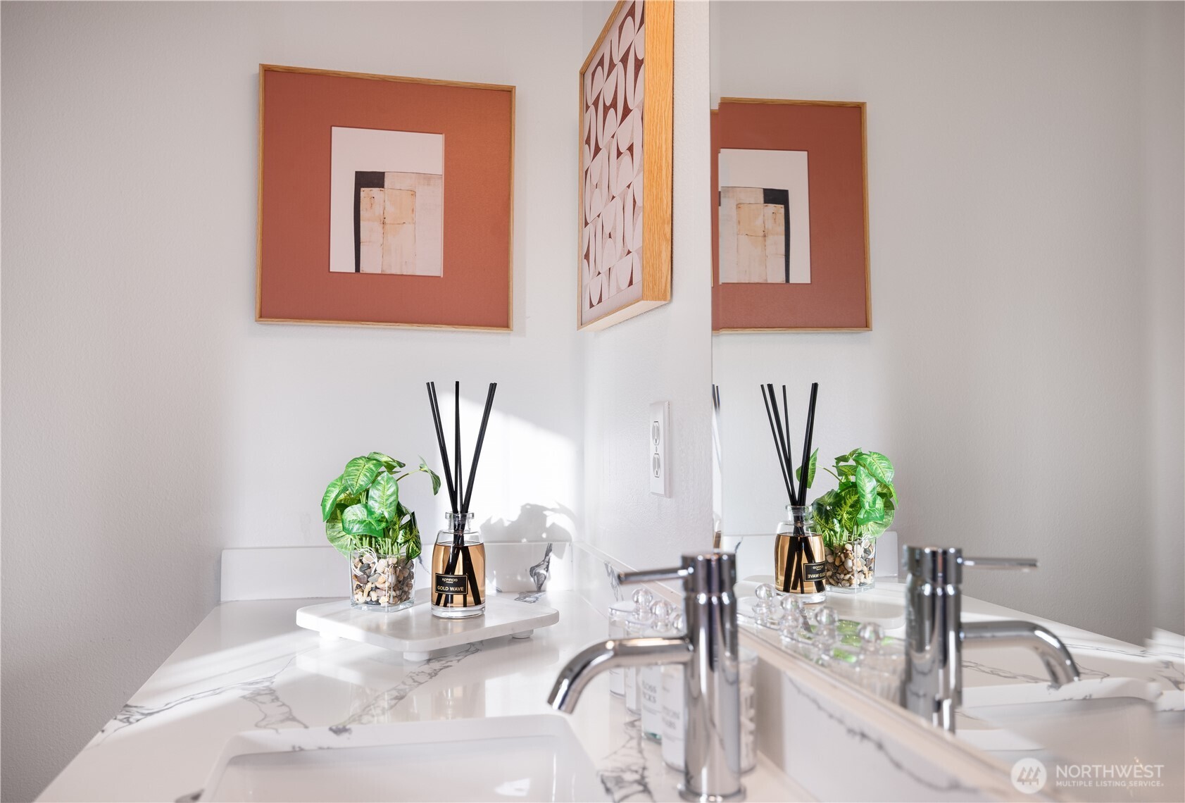 1231 6th Avenue N, Seattle, WA 98109