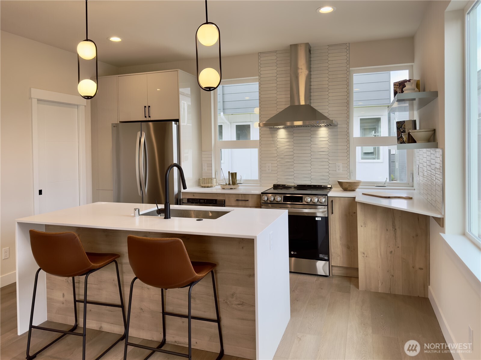 6953 42nd Avenue S, Seattle, WA 98118