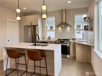 6953 42nd Avenue S, Seattle, WA 98118 - Photo 3