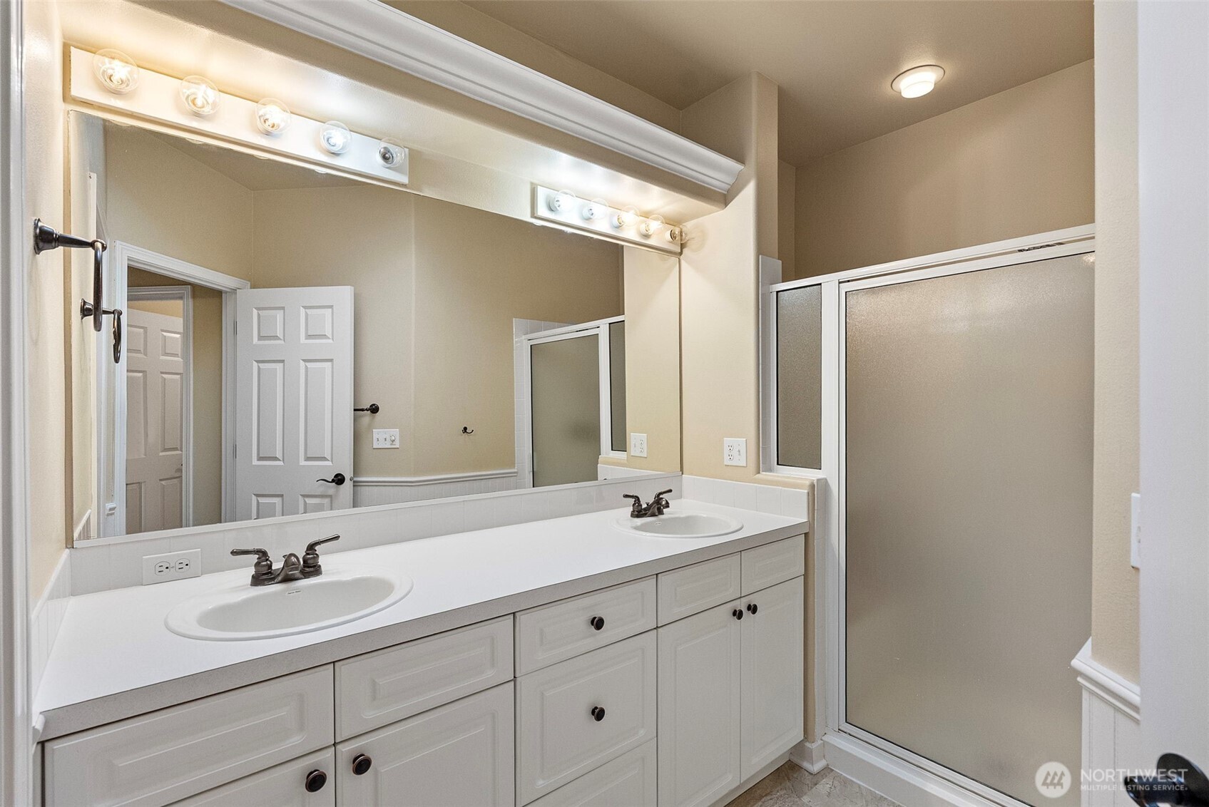 6910 38th Street Ct W, University Place, WA 98466