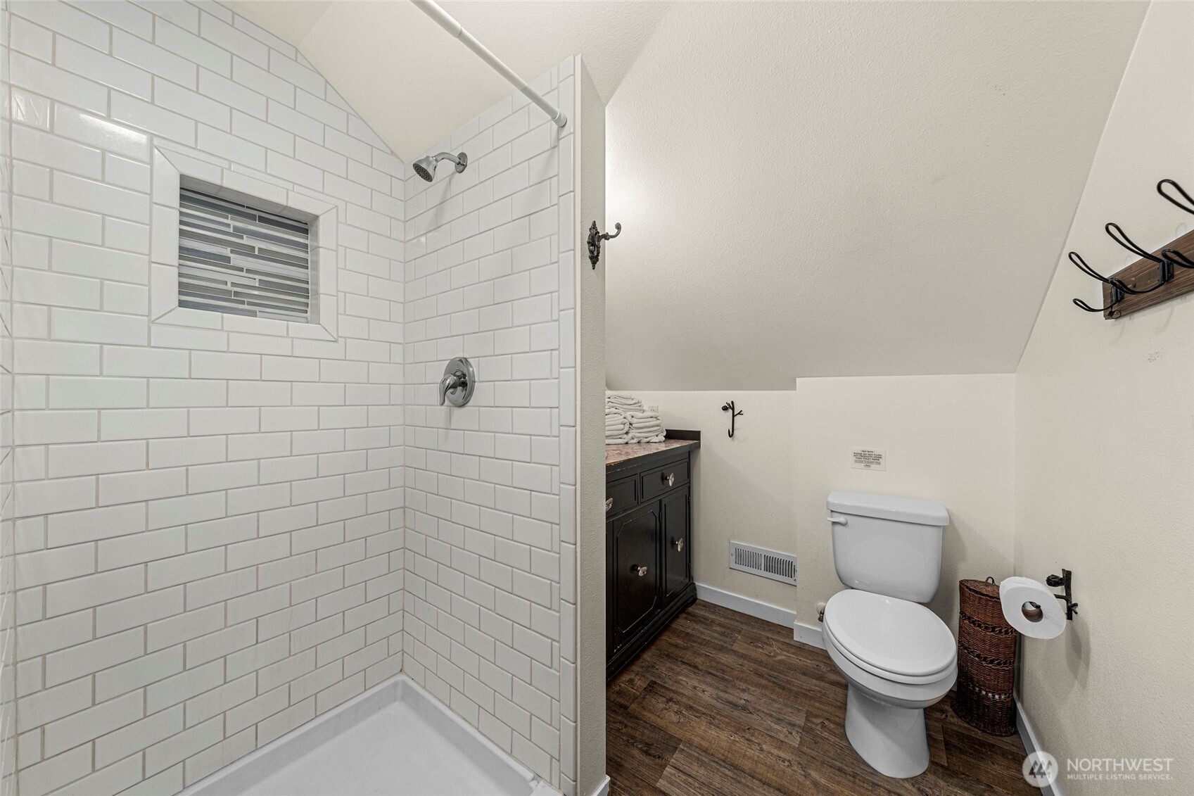 21823 Colt Road , Leavenworth, WA 98826