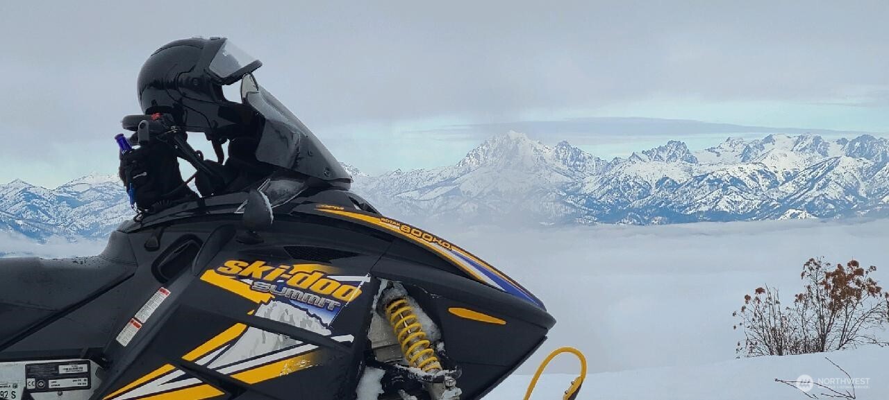 831 Horse Heaven Road , Cle Elum, WA 98922