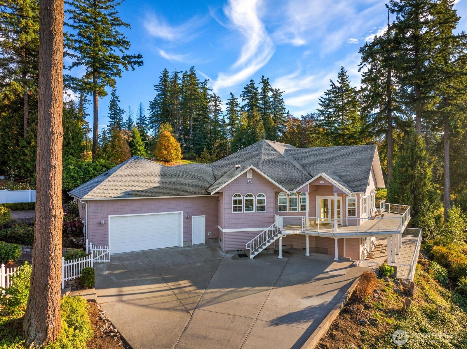 5913 Normar Place , Blaine, WA 98230