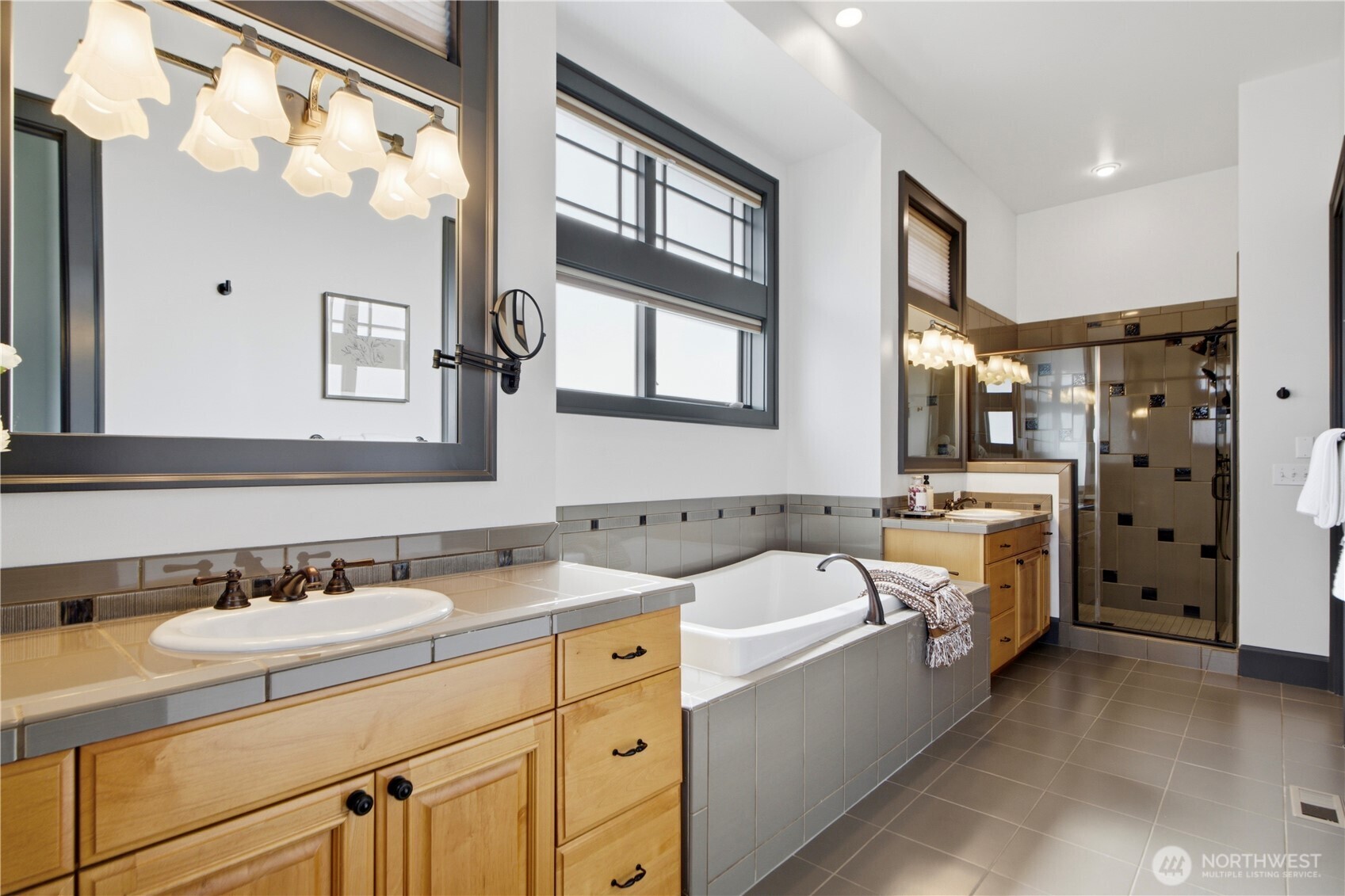 1558 26th Court NE, Issaquah, WA 98029
