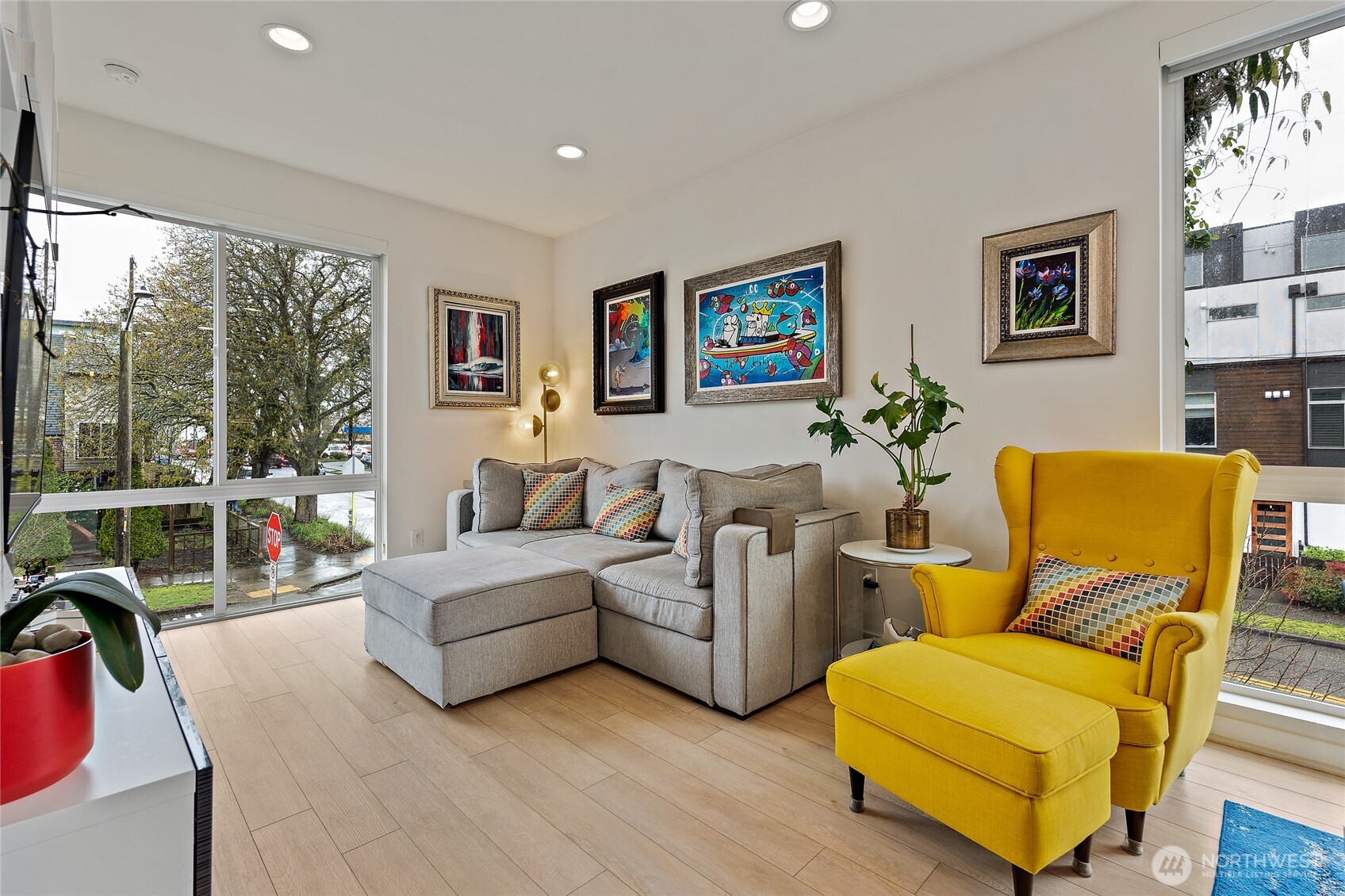 6500 34th Avenue SW, Seattle, WA 98126