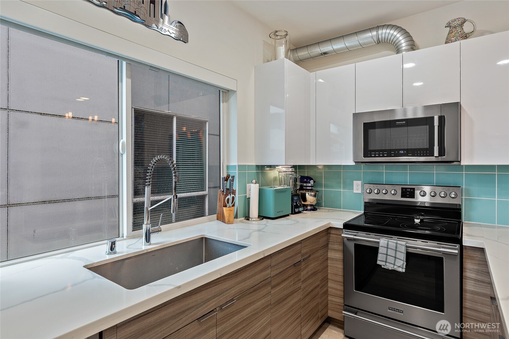 6500 34th Avenue SW, Seattle, WA 98126