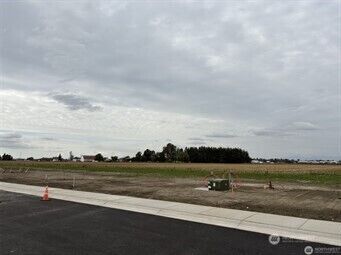 417 W 4th Street , Everson, WA 98247